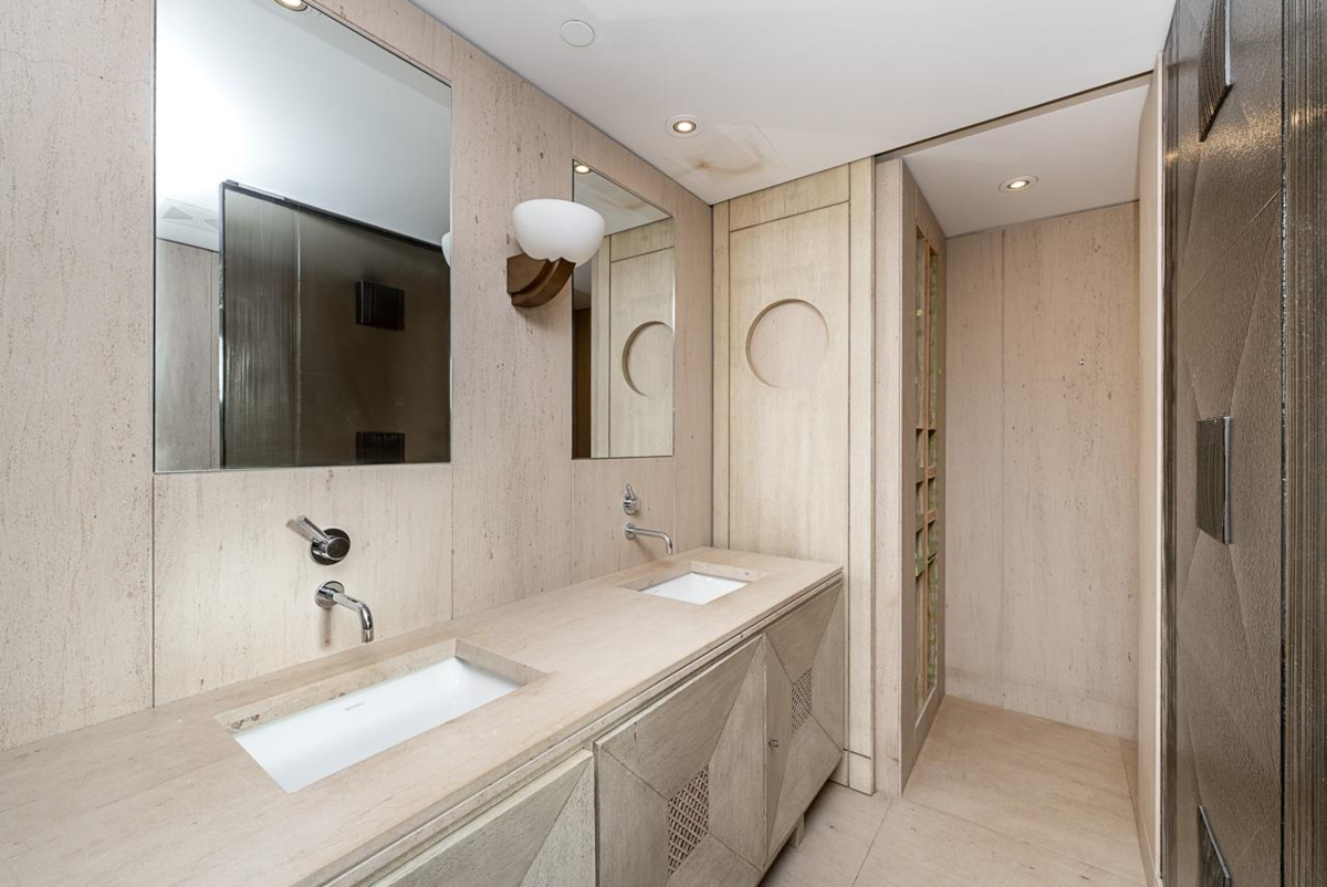Hallway Photo of 802 1888 Alberni Street, Vancouver, BC