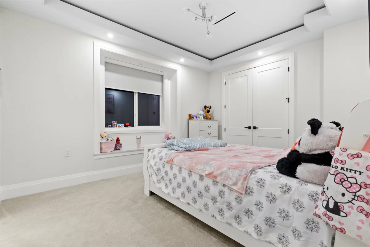 Backyard Photo of 15901 88a Avenue, Surrey, BC