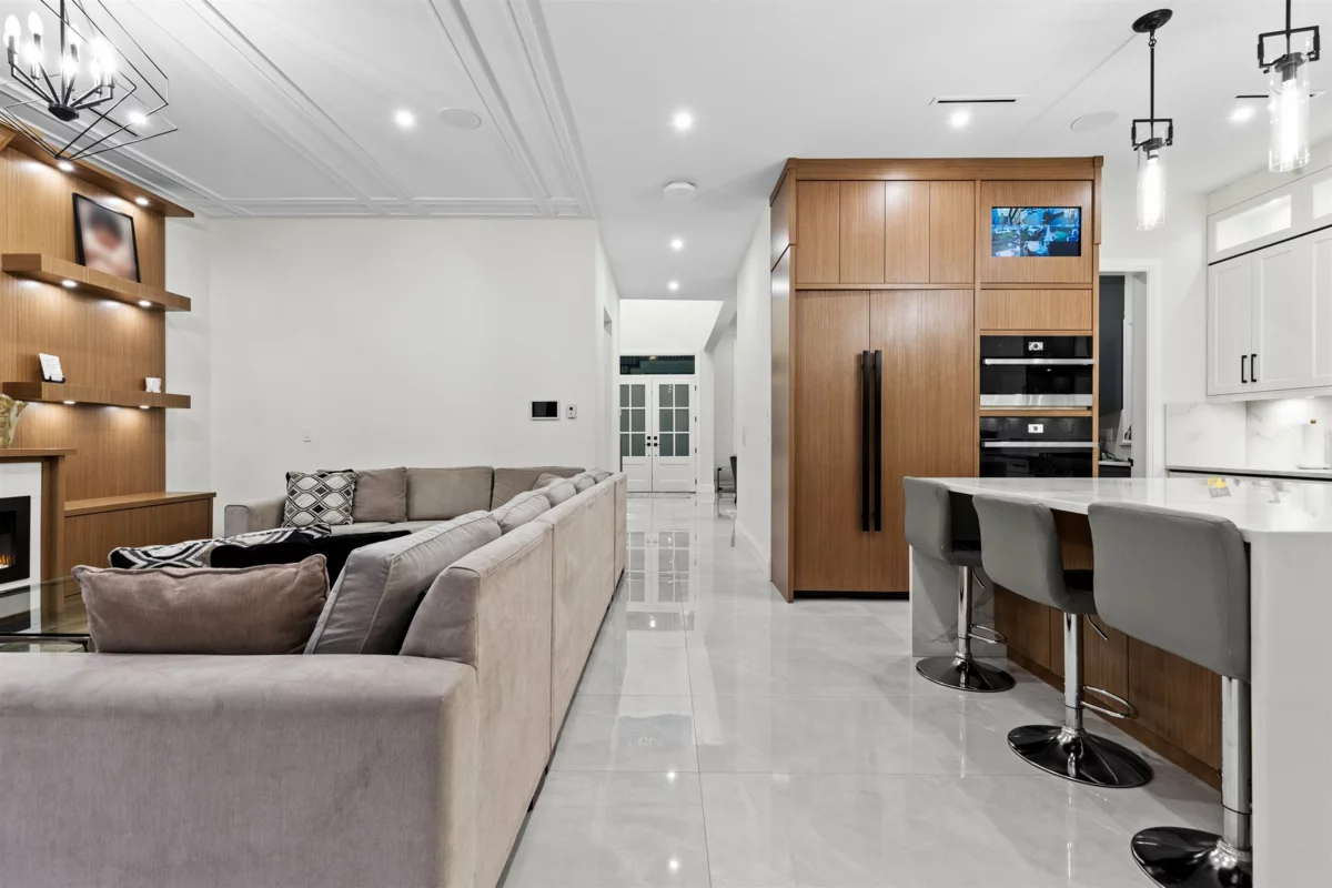 Basement Recreation Room Photo of 15901 88a Avenue, Surrey, BC