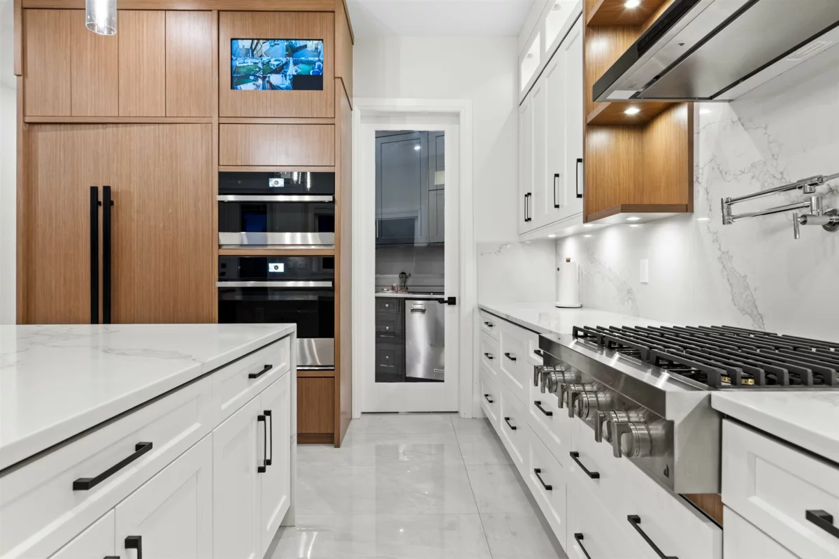 Bedroom 3 Photo of 15901 88a Avenue, Surrey, BC