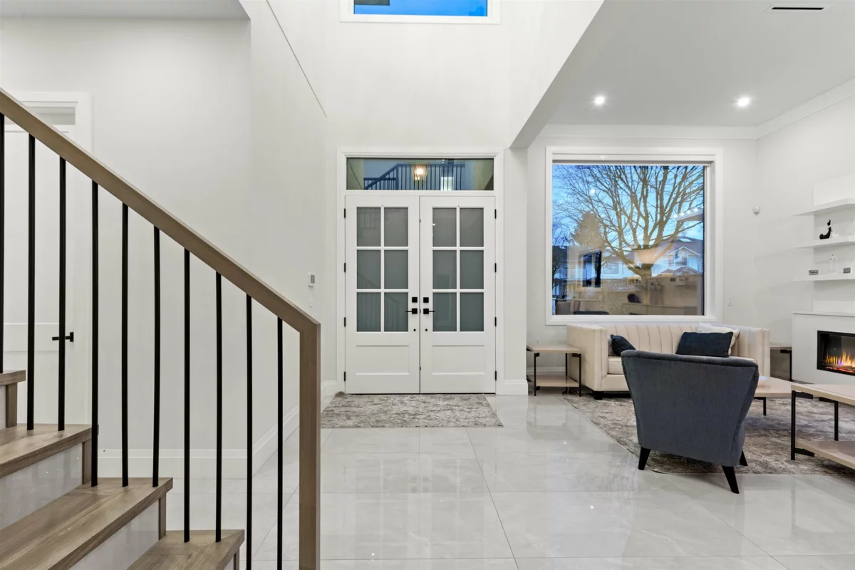 Breakfast Nook Photo of 15901 88a Avenue, Surrey, BC