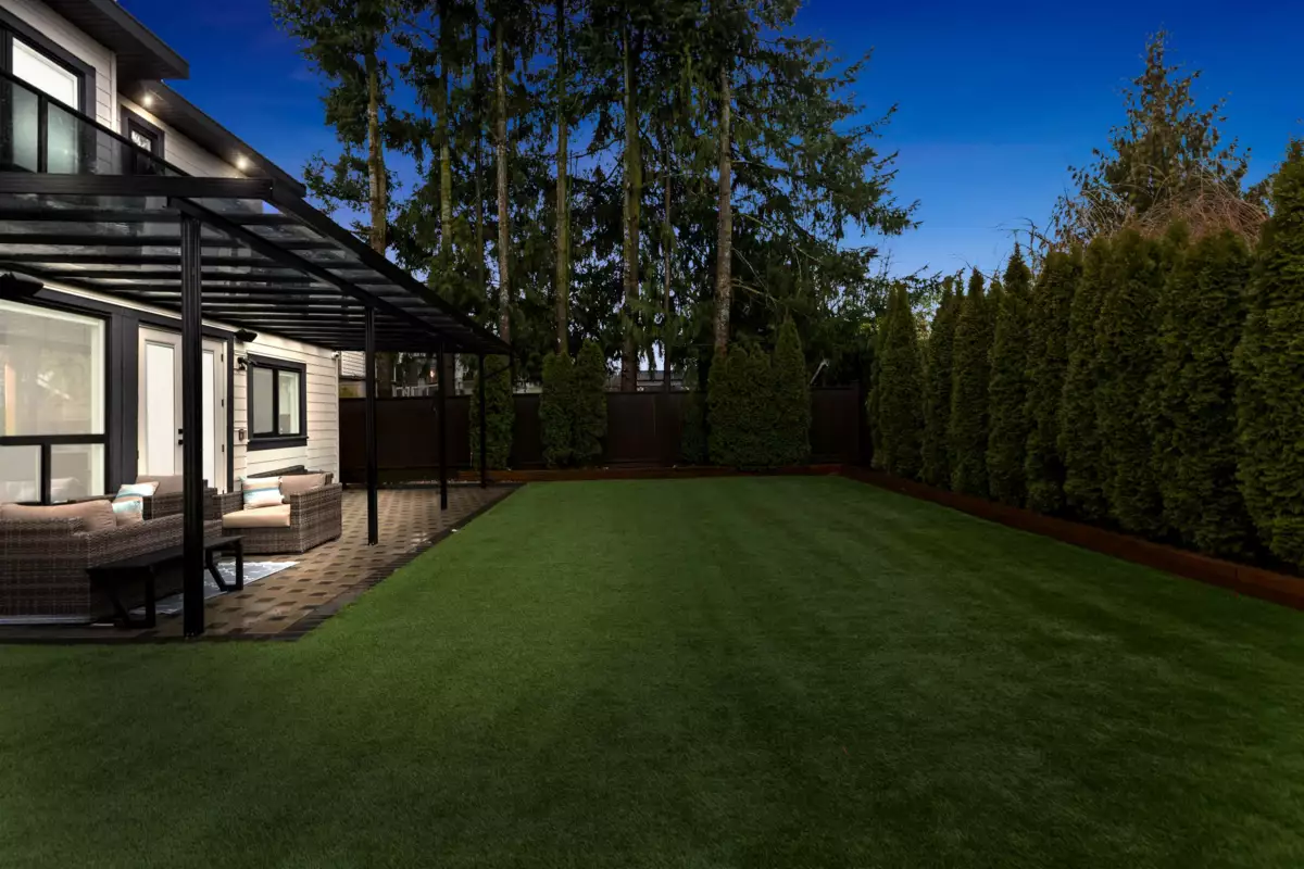 Hot Tub / Spa Photo of 15901 88a Avenue, Surrey, BC