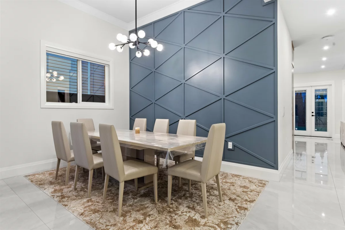 Kitchen Island Photo of 15901 88a Avenue, Surrey, BC