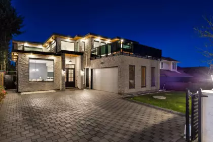 15901 88a Avenue, Surrey, BC, Fleetwood Tynehead — 6 bed single family residence for sale