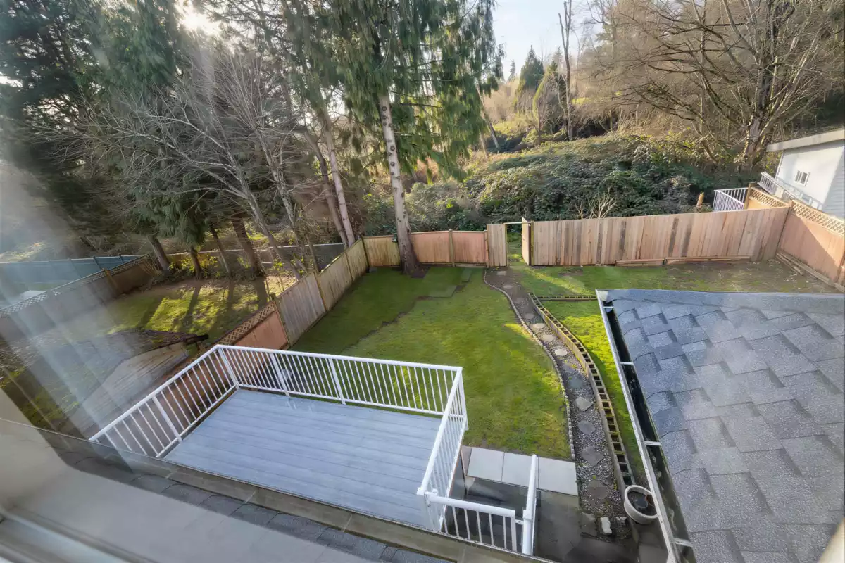 Basement Recreation Room Photo of 8067 162b Street, Surrey, BC