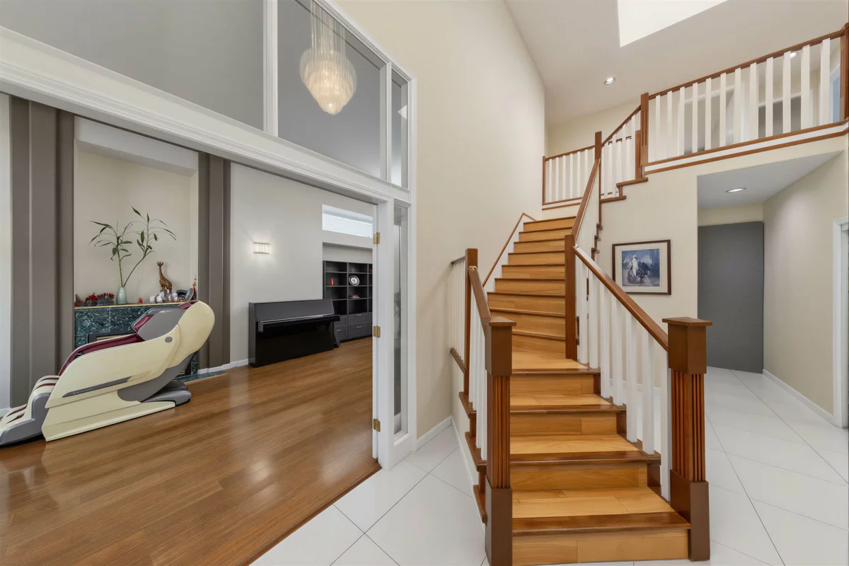 Breakfast Nook Photo of 8067 162b Street, Surrey, BC