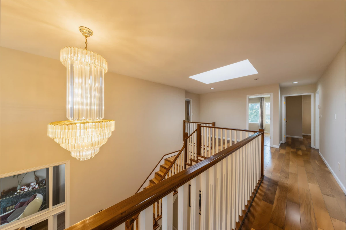Entry Foyer Photo of 8067 162b Street, Surrey, BC