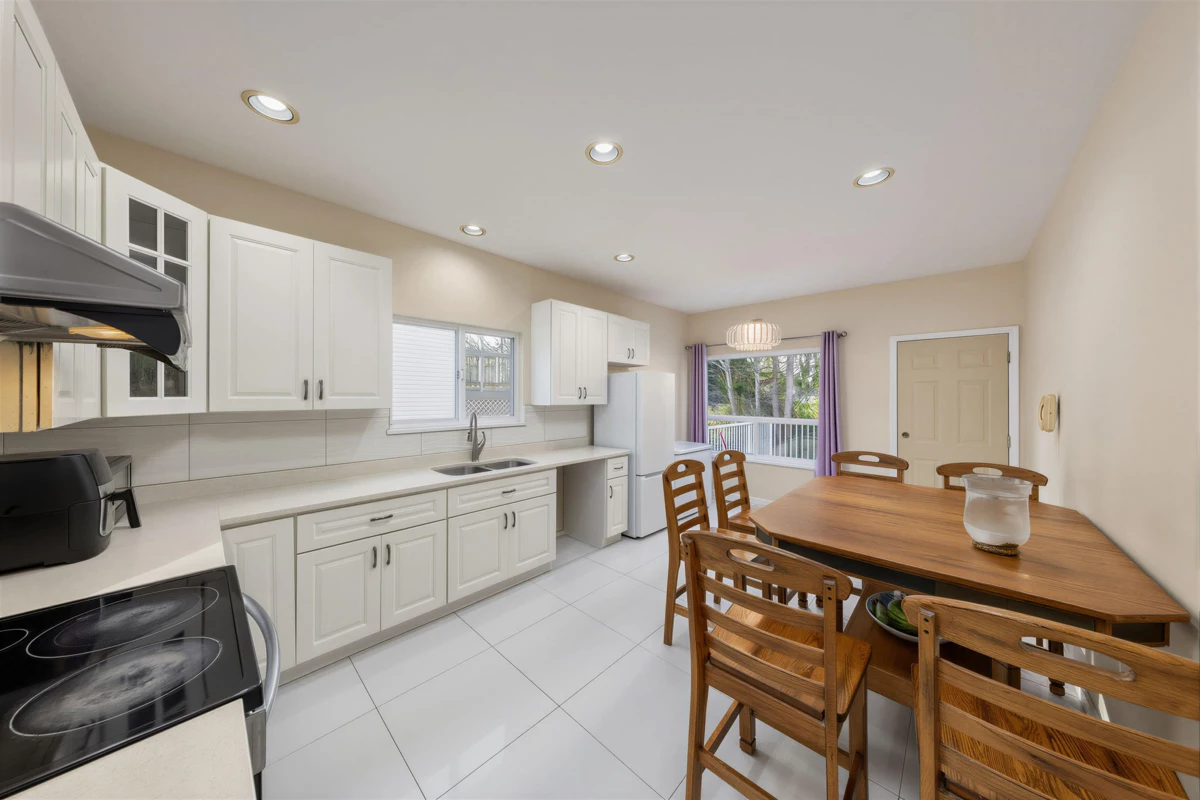 Guest Bathroom Photo of 8067 162b Street, Surrey, BC