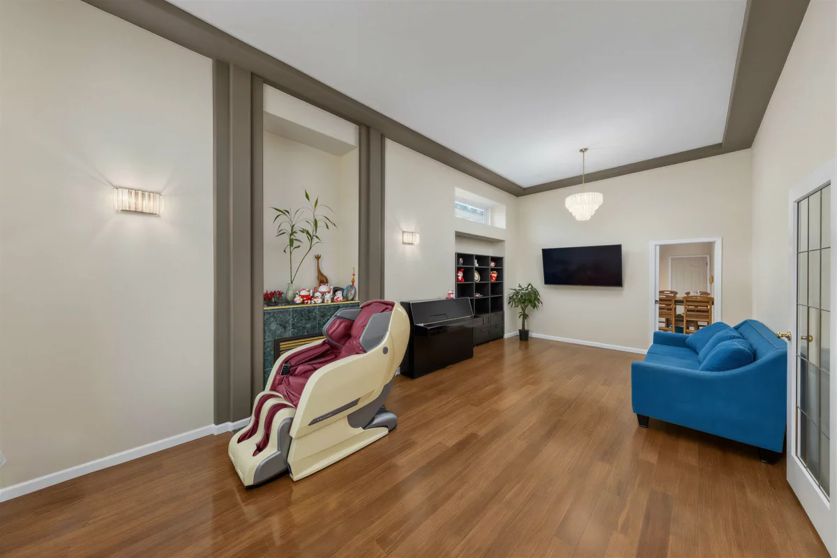 Primary Bathroom Photo of 8067 162b Street, Surrey, BC