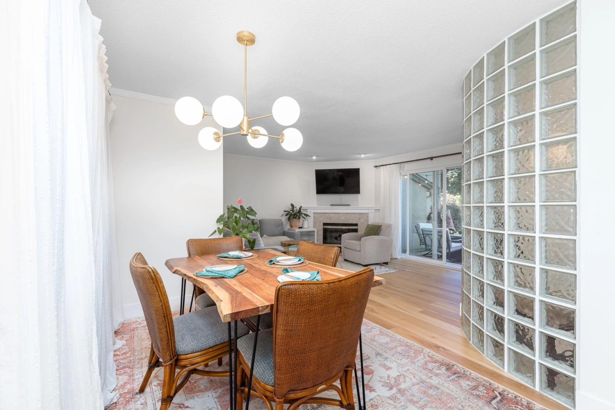 Kitchen Island Photo of 25 12438 Brunswick Place, Richmond, BC