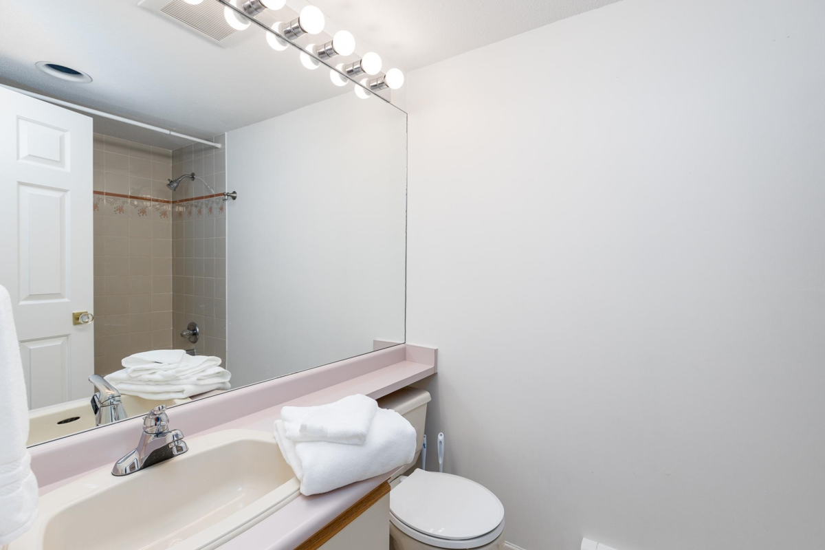 Laundry Room Photo of 25 12438 Brunswick Place, Richmond, BC