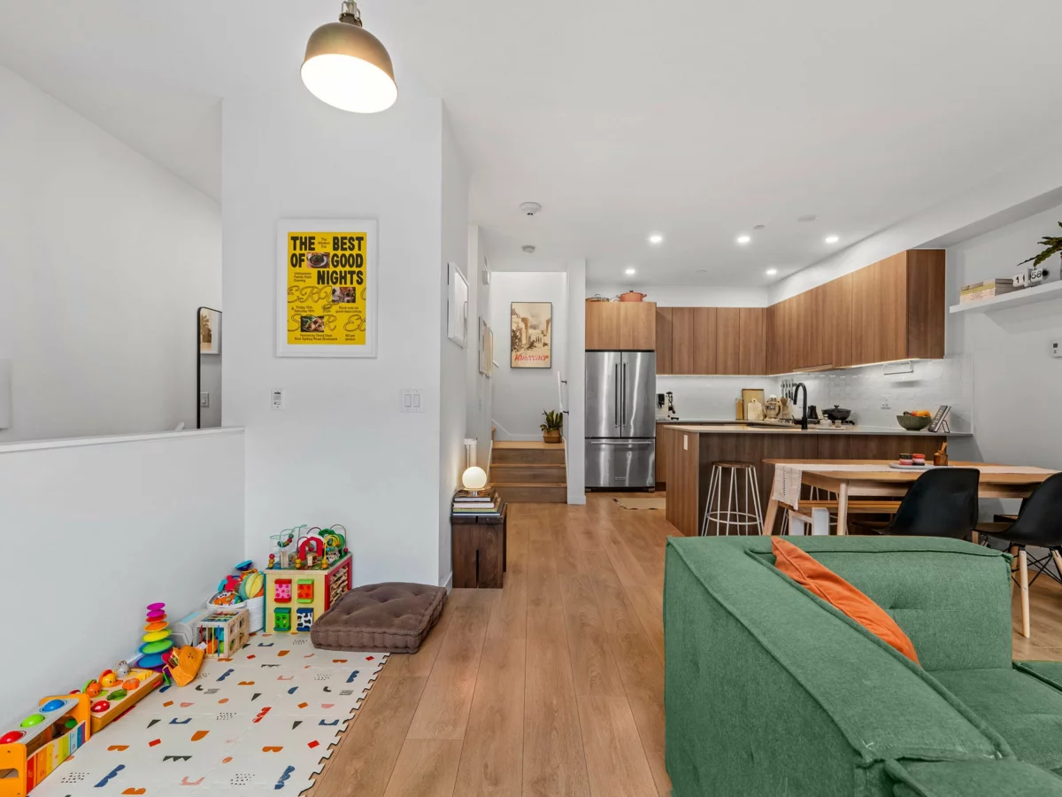 Bedroom 2 Photo of 27 533 E 3rd Street, North Vancouver, BC