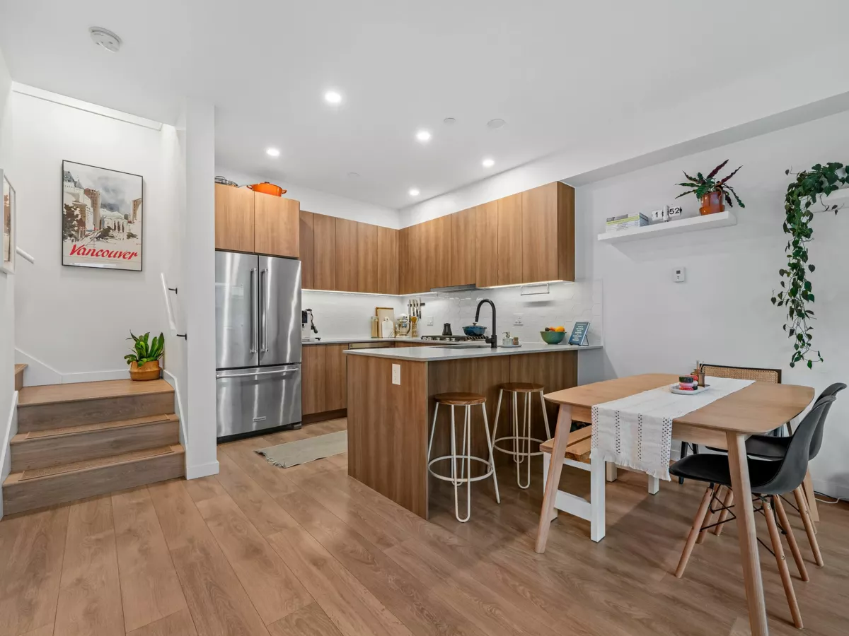 Bedroom 3 Photo of 27 533 E 3rd Street, North Vancouver, BC