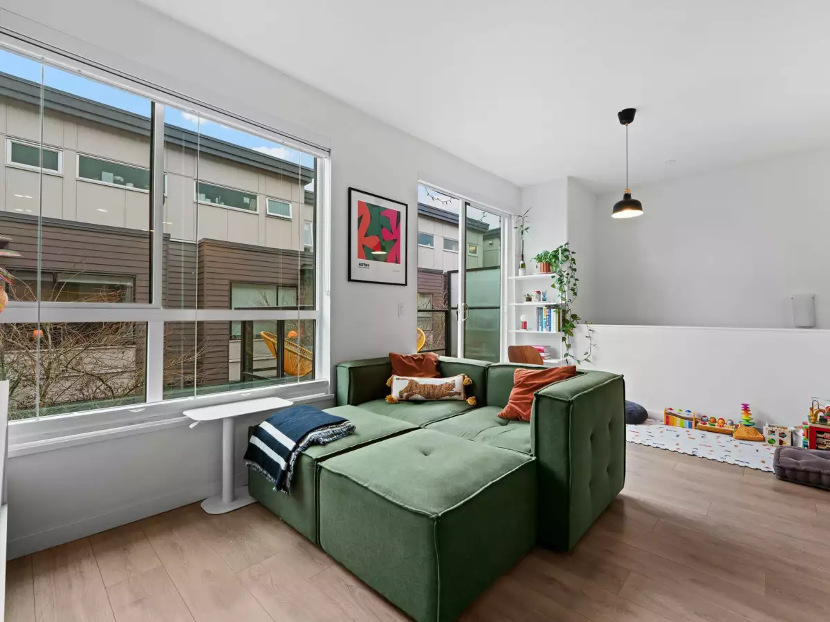 Pantry Photo of 27 533 E 3rd Street, North Vancouver, BC