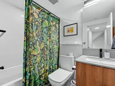 Hallway Photo of 27 533 E 3rd Street, North Vancouver, BC