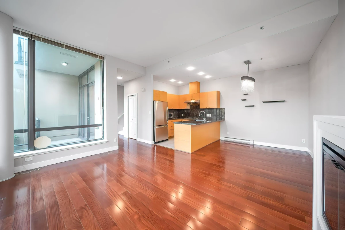 Dining Area Photo of 8 6333 Katsura Street, Richmond, BC