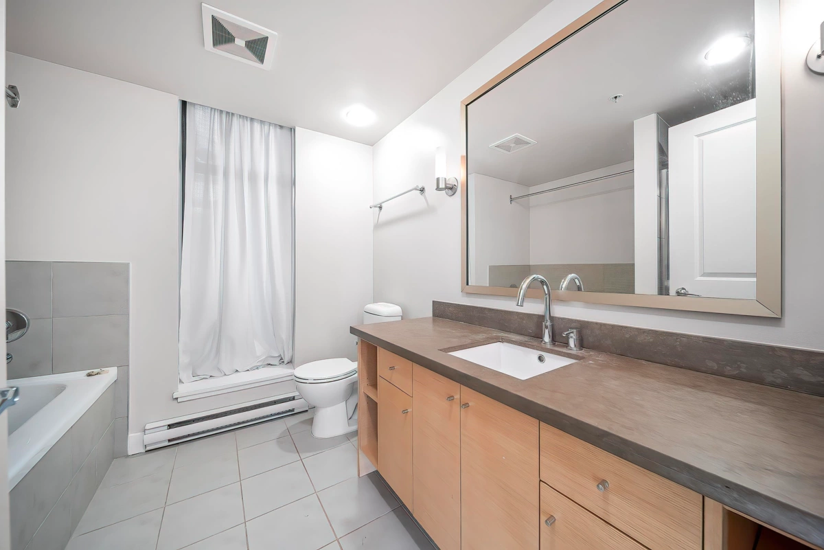 Walk-In Closet Photo of 8 6333 Katsura Street, Richmond, BC