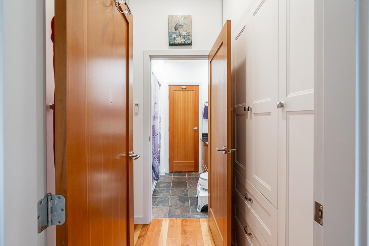 Basement Recreation Room Photo of 112 250 Salter Street, New Westminster, BC