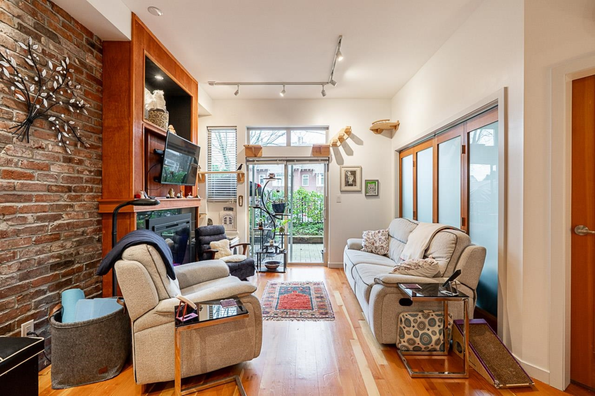 Bedroom 3 Photo of 112 250 Salter Street, New Westminster, BC