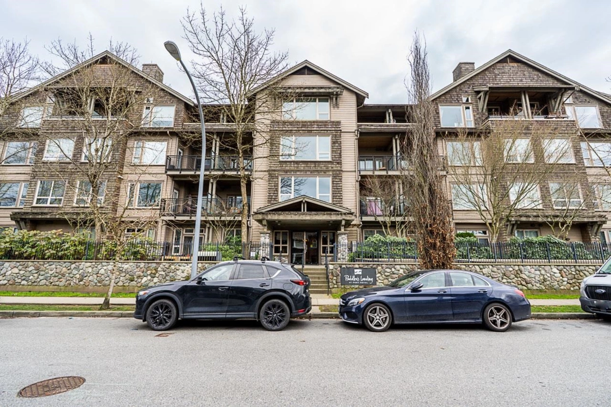 Family Room Photo of 112 250 Salter Street, New Westminster, BC