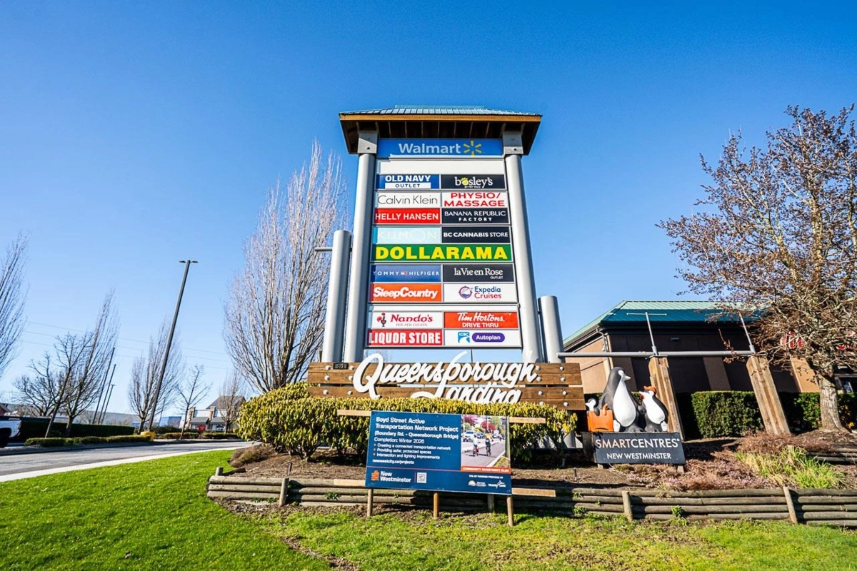 Hot Tub / Spa Photo of 112 250 Salter Street, New Westminster, BC