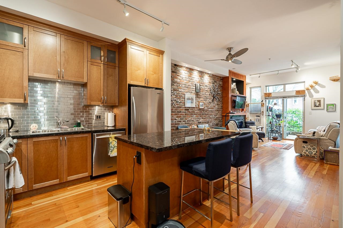 Kitchen Island Photo of 112 250 Salter Street, New Westminster, BC
