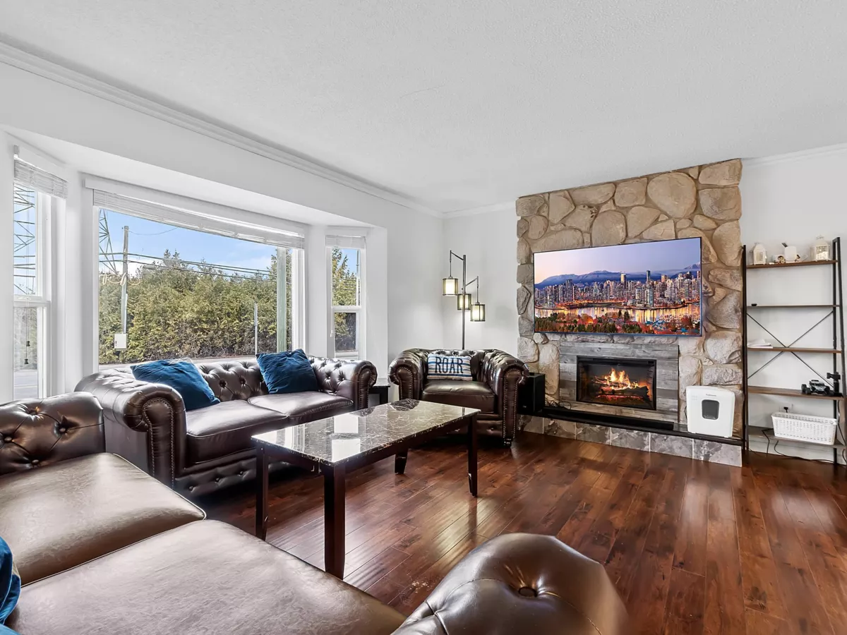 Family Room Photo of 10746 River Road, Delta, BC