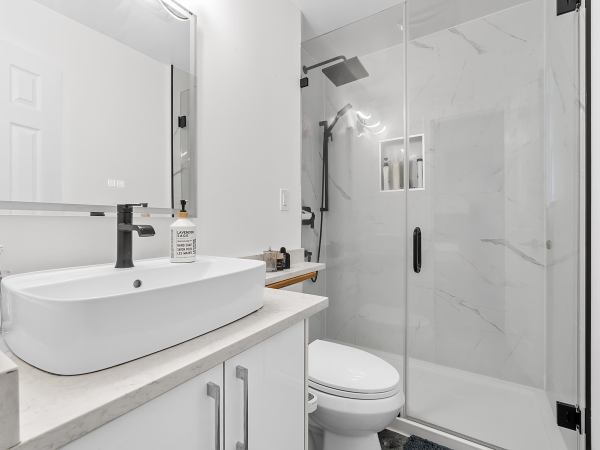 Powder Room Photo of 10746 River Road, Delta, BC