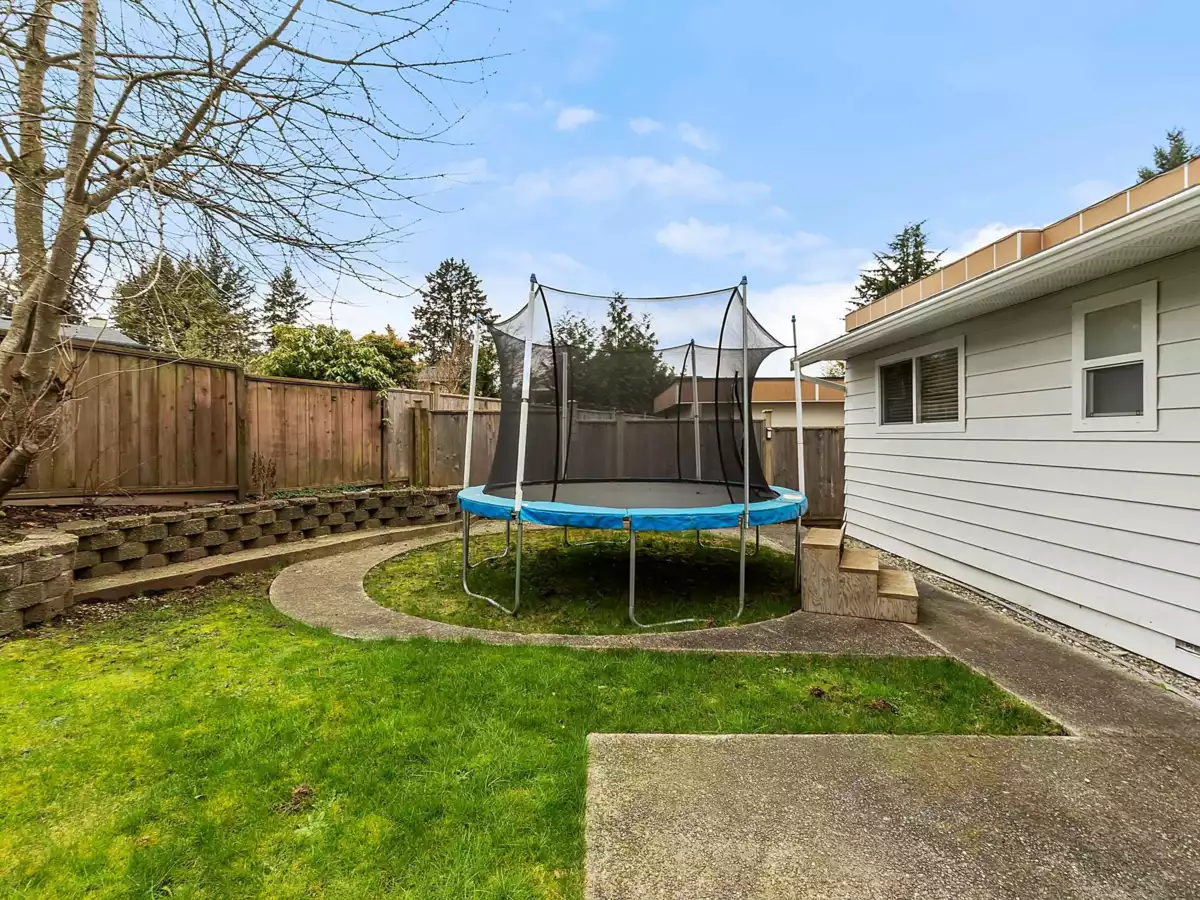 Staircase Photo of 10746 River Road, Delta, BC