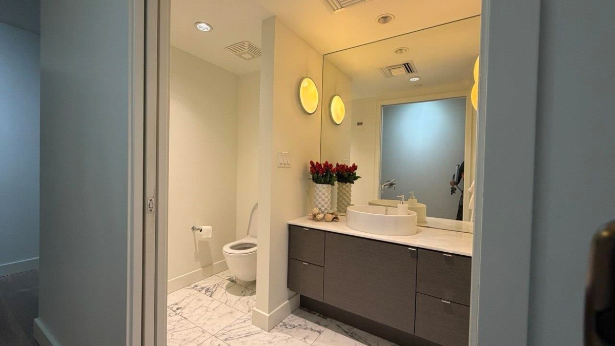 Breakfast Nook Photo of 508 1477 W Pender Street, Vancouver, BC