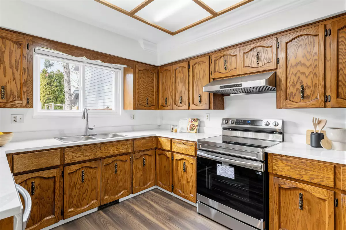 Laundry Room Photo of 8691 Doulton Place, Richmond, BC