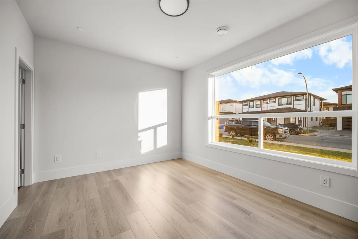 Basement Recreation Room Photo of 32713 Carter Avenue, Mission, BC