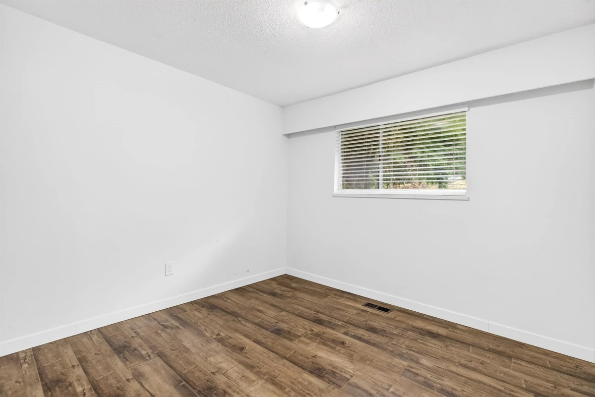 Basement Recreation Room Photo of 3362 Viewmount Drive, Port Moody, BC