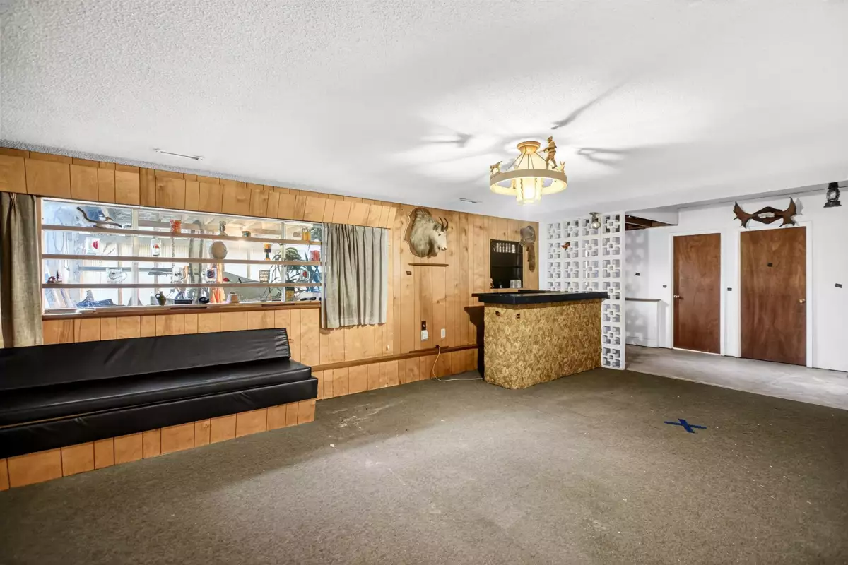 Staircase Photo of 3362 Viewmount Drive, Port Moody, BC