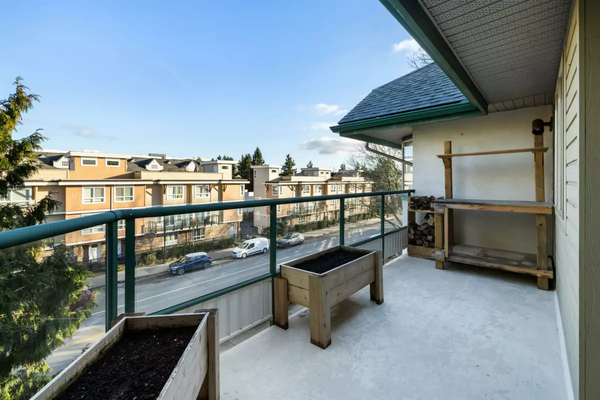 Dining Area Photo of 304 20140 56 Avenue, Langley, BC