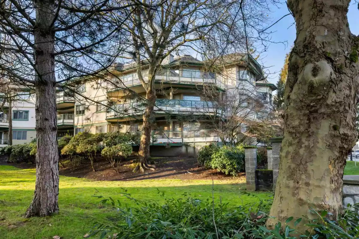 Garden / Landscaping Photo of 304 20140 56 Avenue, Langley, BC