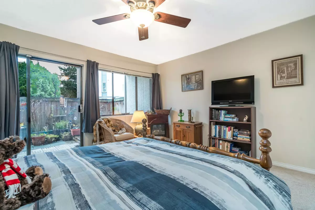 Breakfast Nook Photo of 70 17712 60 Avenue, Surrey, BC