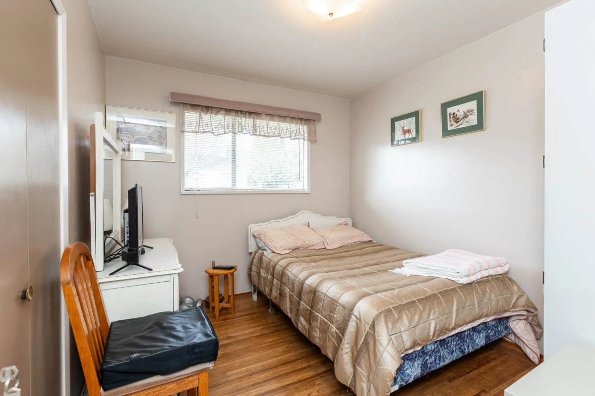 Bedroom 3 Photo of 8736 154 Street, Surrey, BC