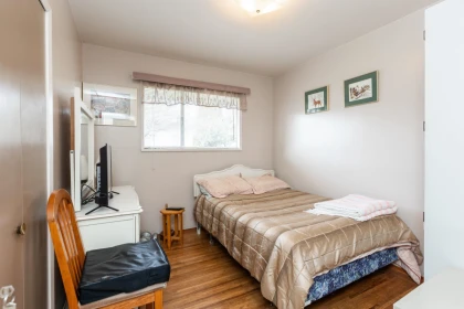Bedroom 3 Photo of 8736 154 Street, Surrey, BC