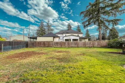 Loft / Bonus Room Photo of 8736 154 Street, Surrey, BC