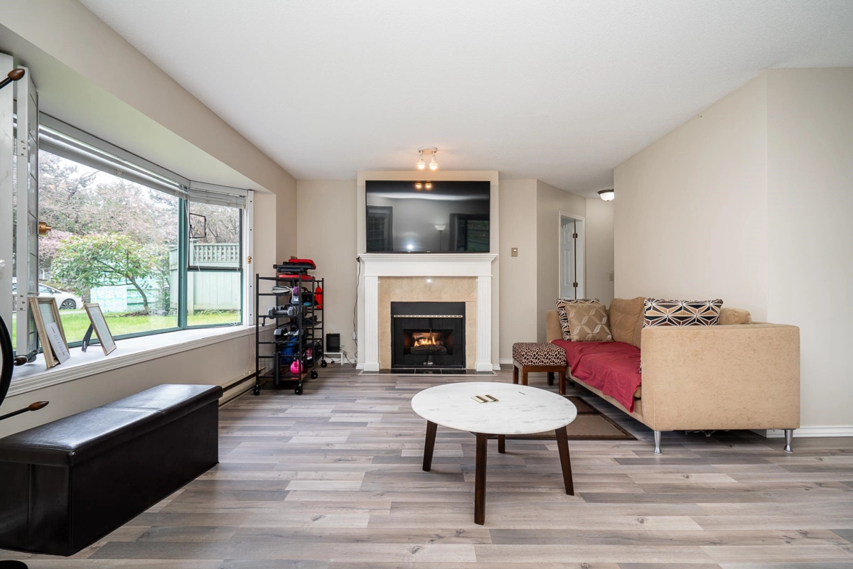 Family Room Photo of 109 5250 Victory Street, Burnaby, BC