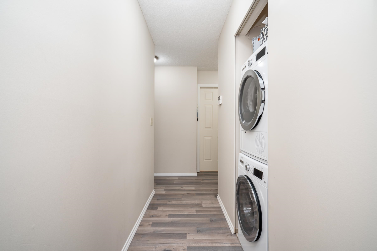 Hallway Photo of 109 5250 Victory Street, Burnaby, BC