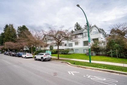 Garden / Landscaping Photo of 109 5250 Victory Street, Burnaby, BC
