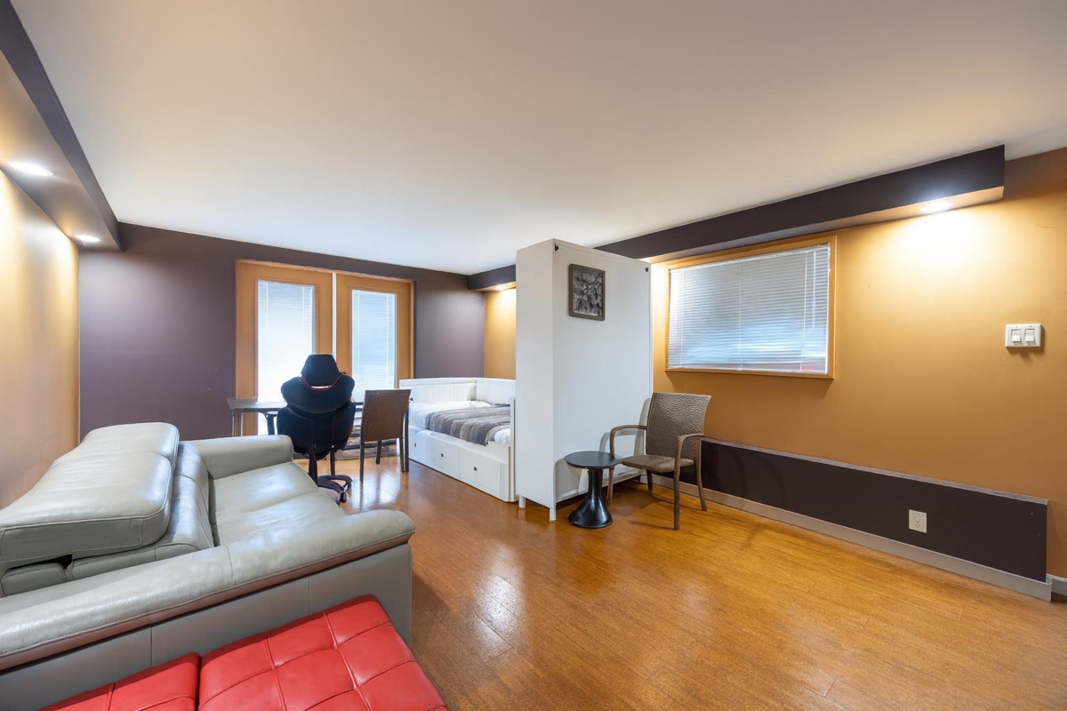 Breakfast Nook Photo of 873 Baycrest Drive, North Vancouver, BC