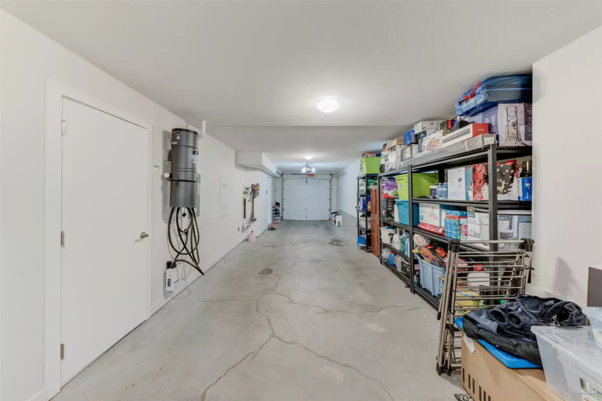 Dining Area Photo of 84 19913 70 Avenue, Langley, BC