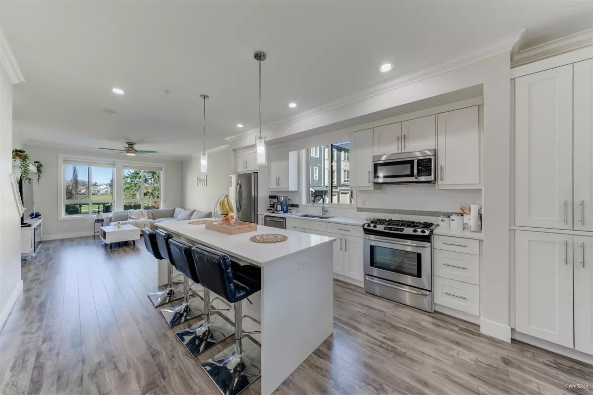 Hallway Photo of 84 19913 70 Avenue, Langley, BC