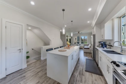 Mudroom Photo of 84 19913 70 Avenue, Langley, BC