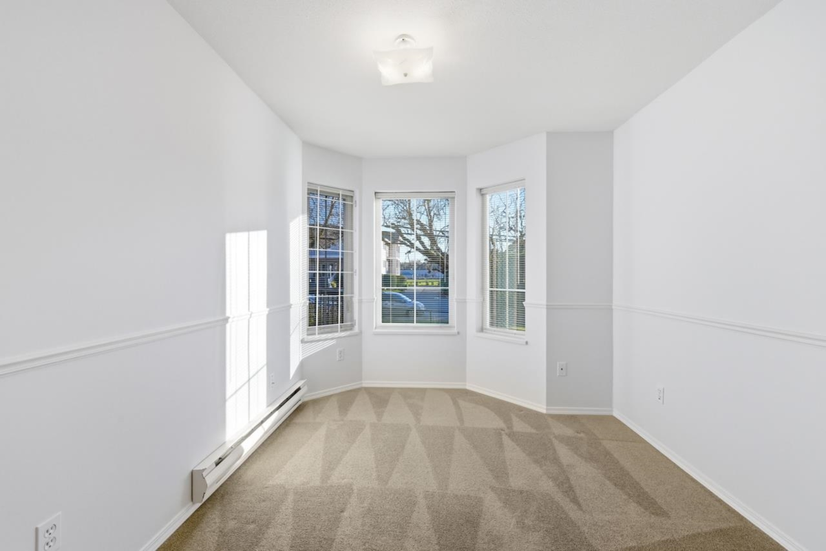 Basement Recreation Room Photo of 102 20881 56 Avenue, Langley, BC