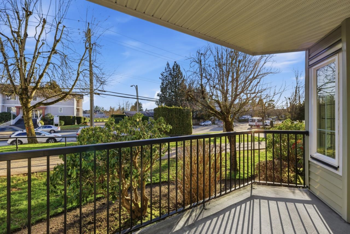 Hallway Photo of 102 20881 56 Avenue, Langley, BC