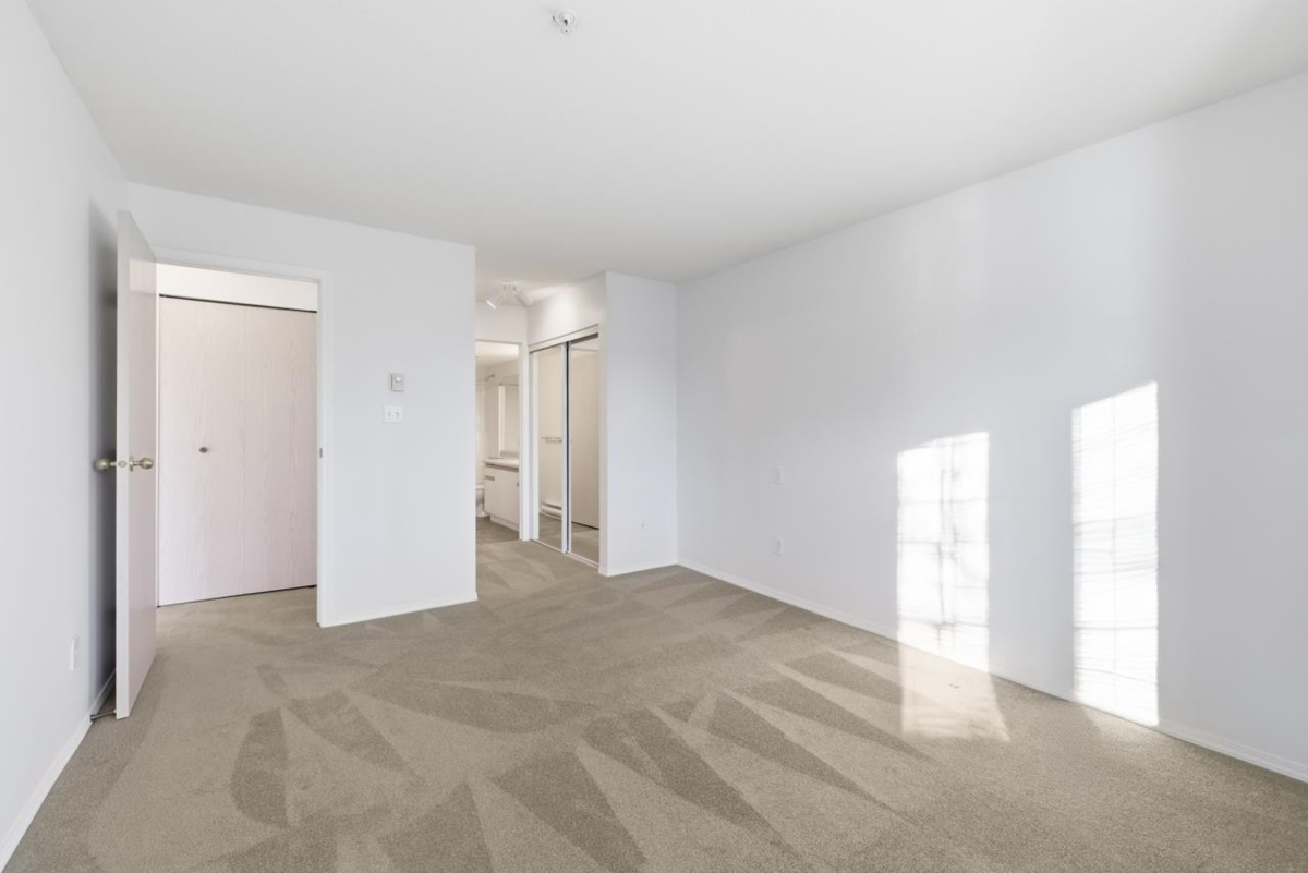 Powder Room Photo of 102 20881 56 Avenue, Langley, BC